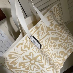 Lafayette 148 cloud bag